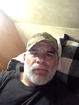 Snapshot of DeeBestEver chatting on February 12, 2026, 4:35 pm DeeBestEver online show from February 12, 2026, 4:35 pm