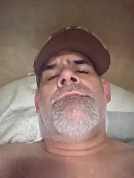 Snapshot of DeeBestEver chatting on March 29, 2026, 11:05 pm DeeBestEver online show from March 29, 2026, 11:05 pm