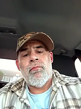 Snapshot of DeeBestEver chatting on April 3, 2026, 2:04 pm DeeBestEver online show from April 3, 2026, 2:04 pm