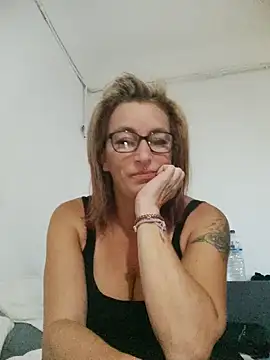 Fifi83Bell online show from September 30, 2025, 7:30 pm