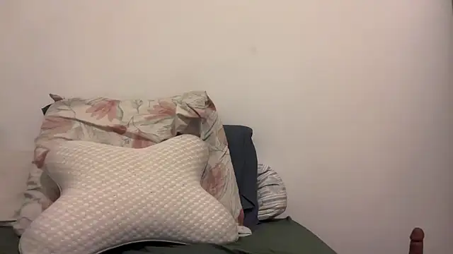 nanaisbackk online show from February 2, 2026, 11:47 pm