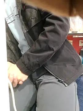 chougegg0214 online show from October 28, 2025, 1:20 am