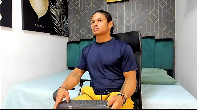 casike1 online show from December 4, 2025, 12:20 am