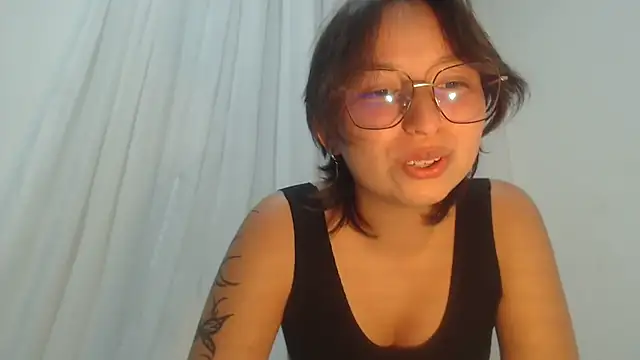 Klaret Toy online show from February 26, 2026, 1:48 am