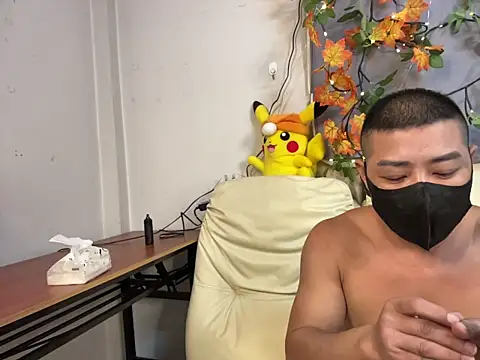 zghn88 online show from November 13, 2025, 12:48 pm