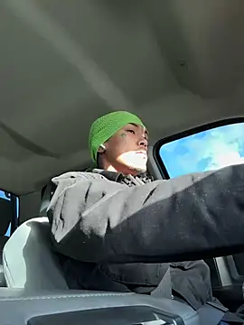 Loadedeggs online show from October 14, 2025, 3:02 pm