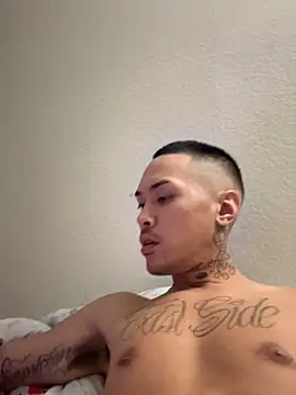 Loadedeggs online show from October 24, 2025, 1:46 am