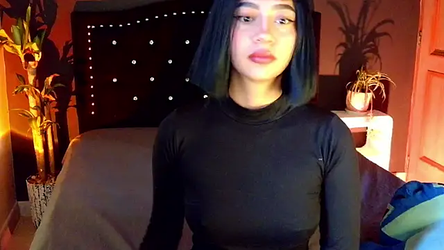 emma web  online show from April 27, 2026, 12:25 pm