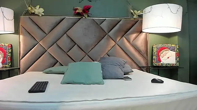 Dickie Dicking online show from December 17, 2025, 9:54 pm