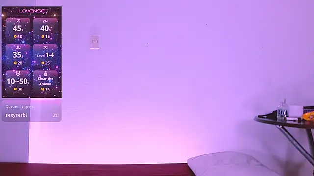 kitty smoll online show from October 11, 2025, 7:45 pm