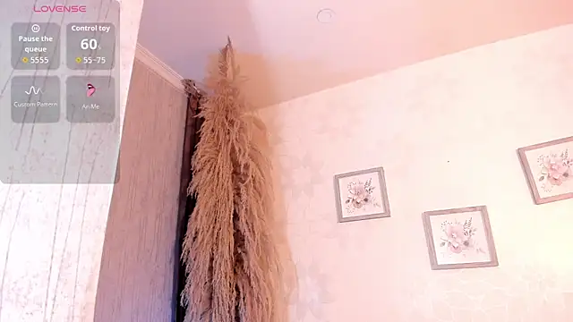 alana madison10 online show from November 13, 2025, 2:54 am