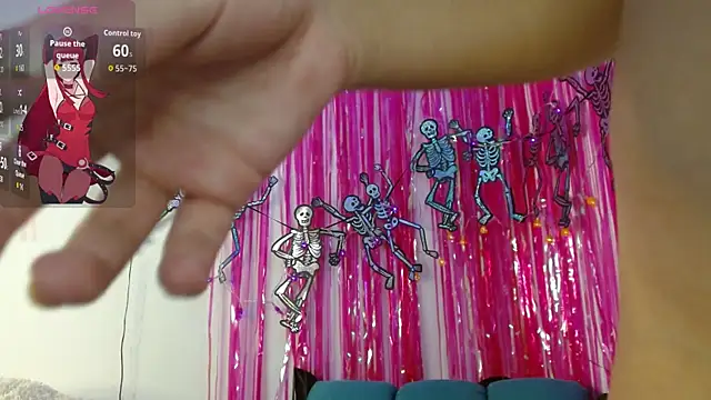 JuliethaFox online show from October 23, 2025, 9:13 pm