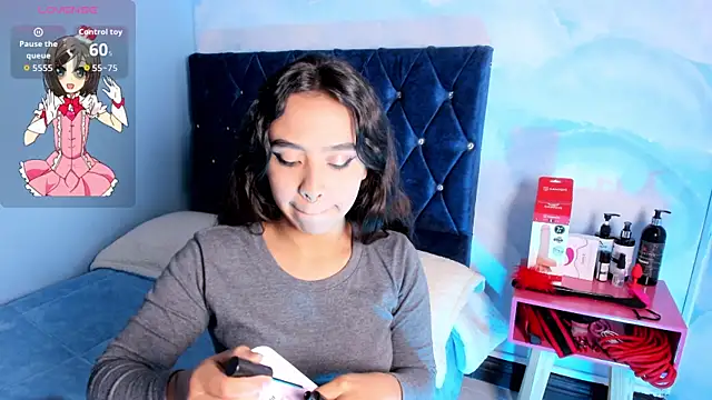 laylaa fox online show from October 20, 2025, 7:14 pm