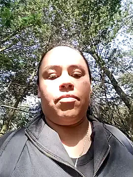 Italia 12 online show from October 4, 2025, 2:04 pm