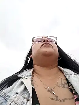 Italia 12 online show from November 24, 2025, 8:19 pm