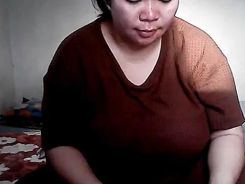 HornyPussie69 online show from December 3, 2025, 11:03 pm