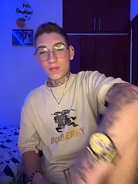 hotxxx 2012 online show from October 4, 2025, 8:29 pm