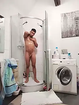 Snapshot of robergenesis chatting on October 21, 2025, 5:13 pm robergenesis online show from October 21, 2025, 5:13 pm