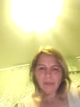 Masha412111 online show from November 4, 2025, 6:29 pm