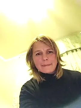 Masha412111 online show from November 22, 2025, 4:28 pm