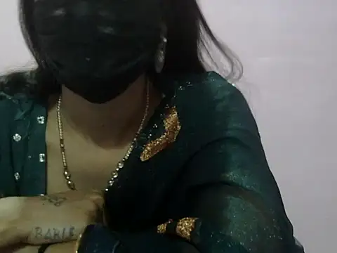 Laila Cute online show from March 26, 2026, 3:28 pm