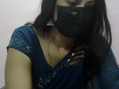 Laila Cute online show from March 28, 2026, 3:11 pm