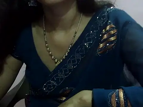 Snapshot of Laila_Cute chatting on May 3, 2026, 4:46 pm Laila Cute online show from May 3, 2026, 4:46 pm