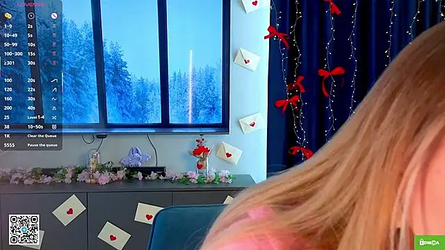 JulieLupo online show from February 26, 2026, 6:12 am