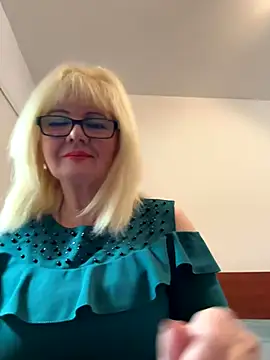 BoloshkaBlonda online show from October 26, 2025, 1:06 pm