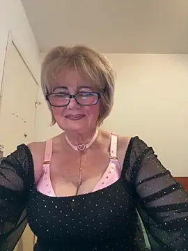 Snapshot of BoloshkaBlonda chatting on June 9, 2026, 7:47 pm BoloshkaBlonda online show from June 9, 2026, 7:47 pm