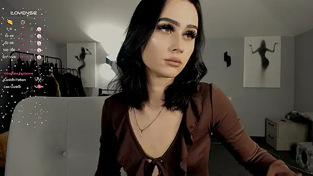 Lisa  Johnson online show from November 25, 2025, 12:10 am