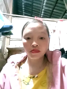 Minkine022 online show from November 18, 2025, 7:35 am