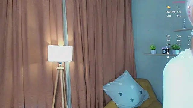 Snapshot of PocketDollX chatting on June 21, 2026, 4:31 pm PocketDollX online show from June 21, 2026, 4:31 pm
