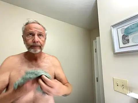 ApolloThrust online show from November 3, 2025, 1:23 pm