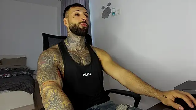 MasculineGuy99 online show from November 9, 2025, 7:06 am