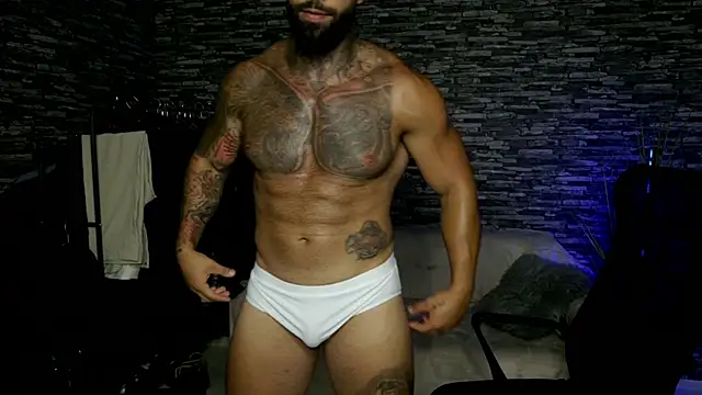 Snapshot of MasculineGuy99 chatting on July 4, 2026, 7:20 pm MasculineGuy99 online show from July 4, 2026, 7:20 pm