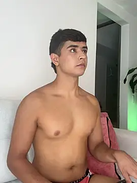 Thiago Connor21 online show from March 15, 2026, 8:15 pm