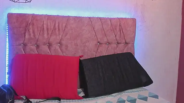 Mia lopez 1 online show from October 16, 2025, 1:12 pm