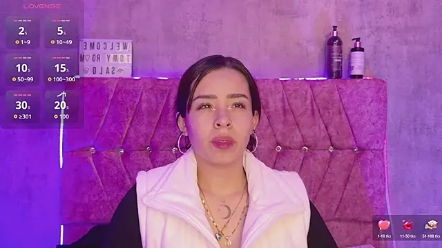 Mia lopez 1 online show from May 19, 2026, 8:31 am