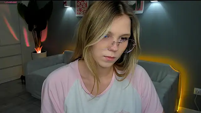 linakorvin online show from October 20, 2025, 1:11 pm