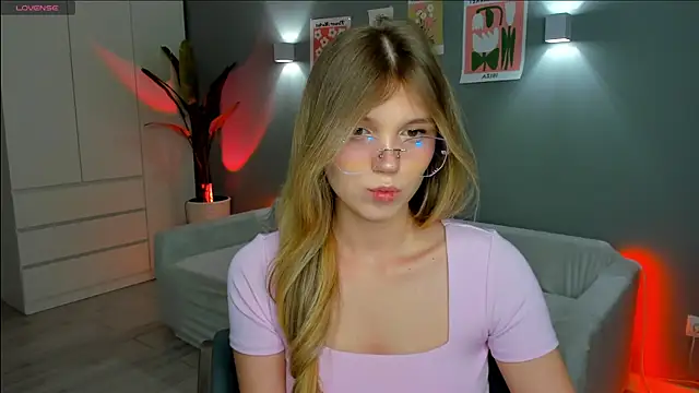 linakorvin online show from December 15, 2025, 1:26 pm