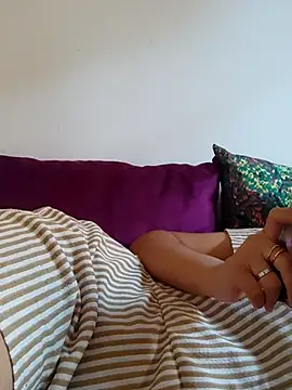 Rihame07 online show from October 23, 2025, 5:01 pm