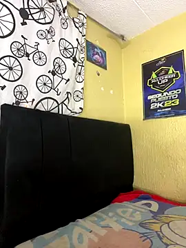 Snapshot of lyan_t2 chatting on October 17, 2025, 4:37 am lyan t2 online show from October 17, 2025, 4:37 am