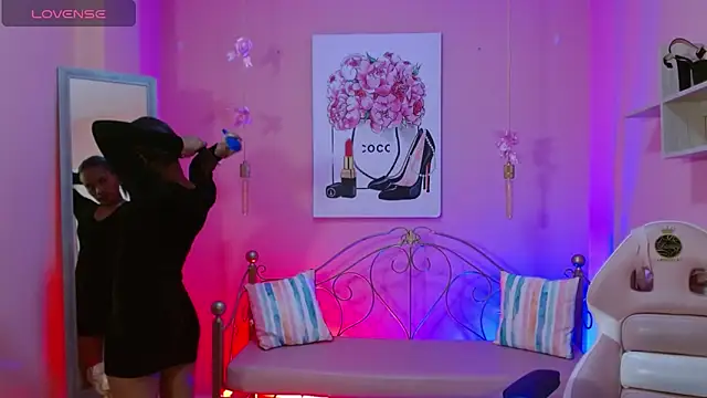 ingrid03 taffur online show from April 14, 2026, 6:58 pm