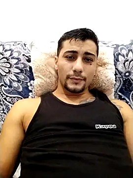 gooddboy01 online show from October 26, 2025, 6:36 pm