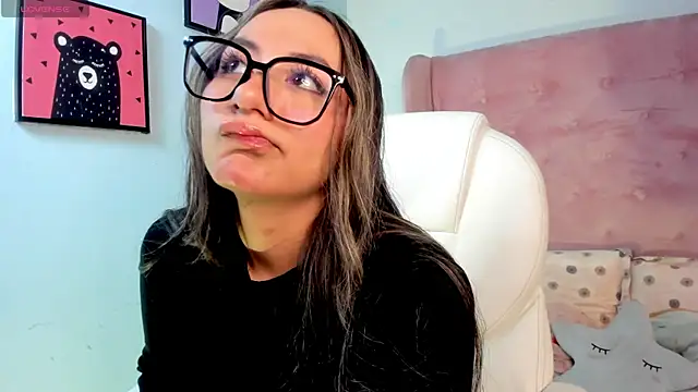 Snapshot of Vanelope_evanss chatting on October 11, 2025, 12:36 pm Vanelope evanss online show from October 11, 2025, 12:36 pm