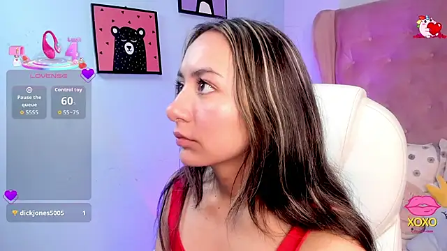 Snapshot of Vanelope_evanss chatting on October 19, 2025, 12:39 pm Vanelope evanss online show from October 19, 2025, 12:39 pm