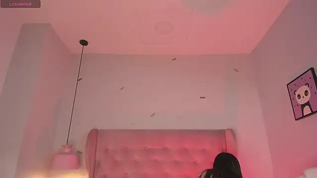 Vanelope evanss online show from February 18, 2026, 1:18 pm