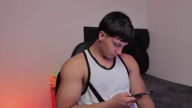 Snapshot of CHRIS_MORGAN1 chatting on October 4, 2025, 1:53 pm CHRIS MORGAN1 online show from October 4, 2025, 1:53 pm