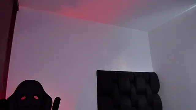 Snapshot of CHRIS_MORGAN1 chatting on October 16, 2025, 1:56 pm CHRIS MORGAN1 online show from October 16, 2025, 1:56 pm